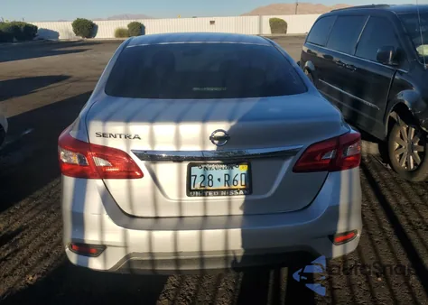 2019 Nissan Sentra S z USA, uszkodzony, nr VIN 3N1AB7AP3KY456170